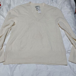 Women's Neiman Marcus Cream Cashmere V-Neck Sweater S